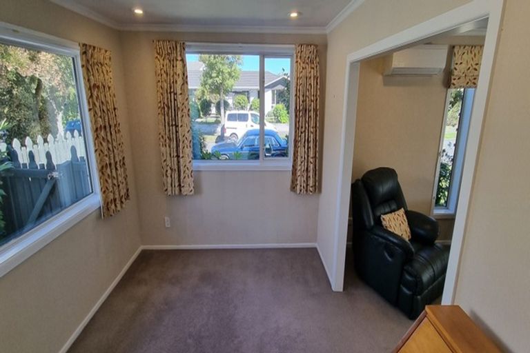 Photo of property in 4 Rachel Place, Avonhead, Christchurch, 8042