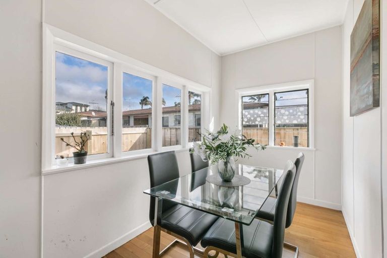 Photo of property in 96 Harris Street, Pukekohe, 2120