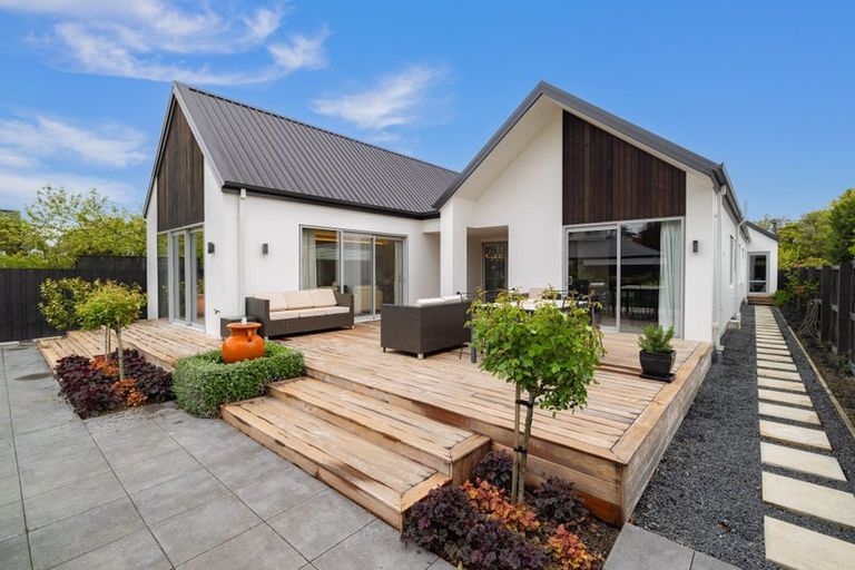 Photo of property in 21a Hawkesbury Avenue, St Albans, Christchurch, 8014