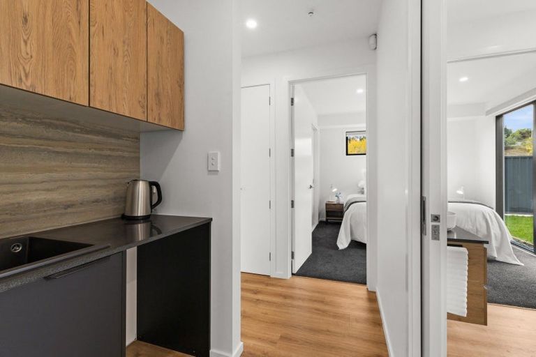 Photo of property in 87 Oak Road, Poraiti, Napier, 4112