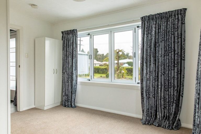 Photo of property in 51 Brougham Street, Westport, 7825