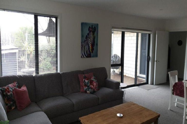 Photo of property in 202 Centaurus Road, Saint Martins, Christchurch, 8022