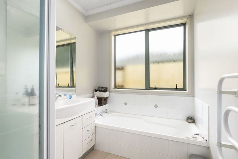 Photo of property in 23 Nobleman Place, Hamilton East, Hamilton, 3216