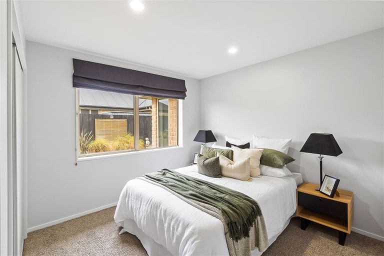 Photo of property in 12 Mataroa Place, Parklands, Christchurch, 8083