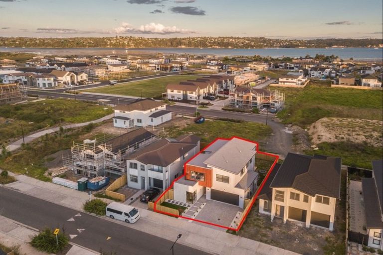 Photo of property in 31 Myland Drive, Hobsonville, Auckland, 0616