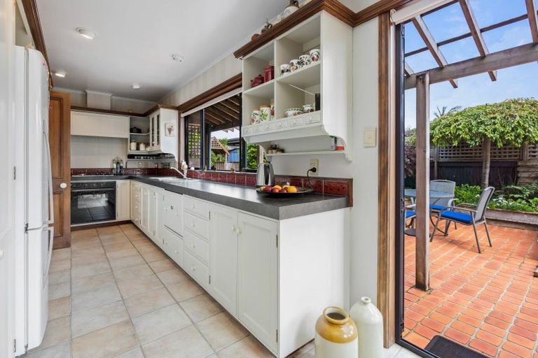 Photo of property in 238 Fairway Drive, Te Kamo, Kamo, 0112