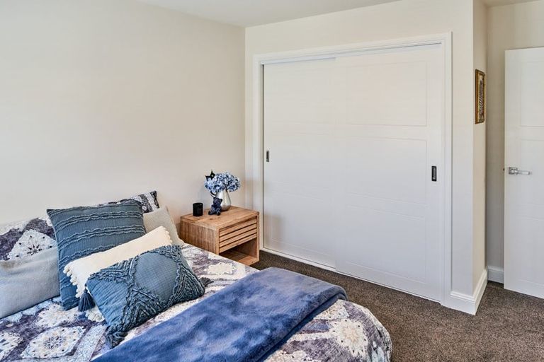 Photo of property in 10 Madeira Close, Whitby, Porirua, 5024