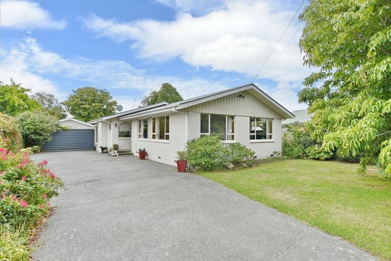 Photo of property in 112 Kippenberger Avenue, Rangiora, 7400