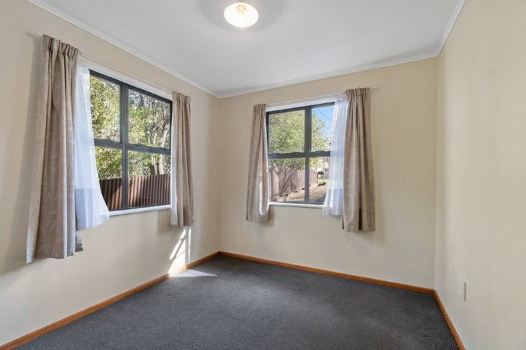 Photo of property in 21 Nikau Street, New Lynn, Auckland, 0600