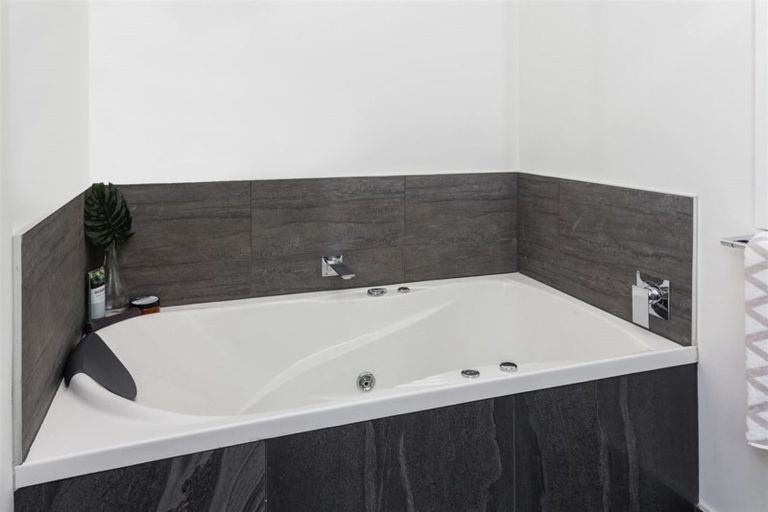 Photo of property in 16a Longitude Place, Whitby, Porirua, 5024