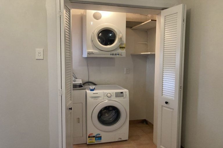 Photo of property in 83 Bolton Street, Kelburn, Wellington, 6012