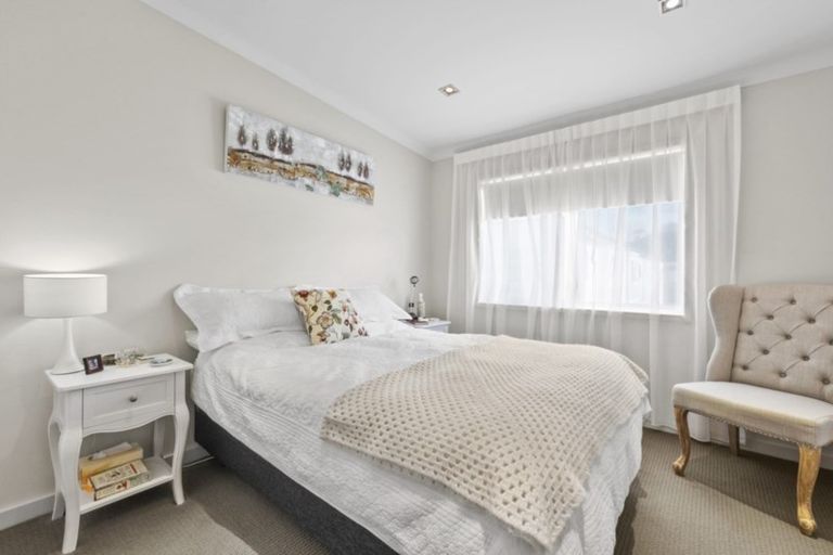 Photo of property in 7 Kensington Drive, Orewa, 0931