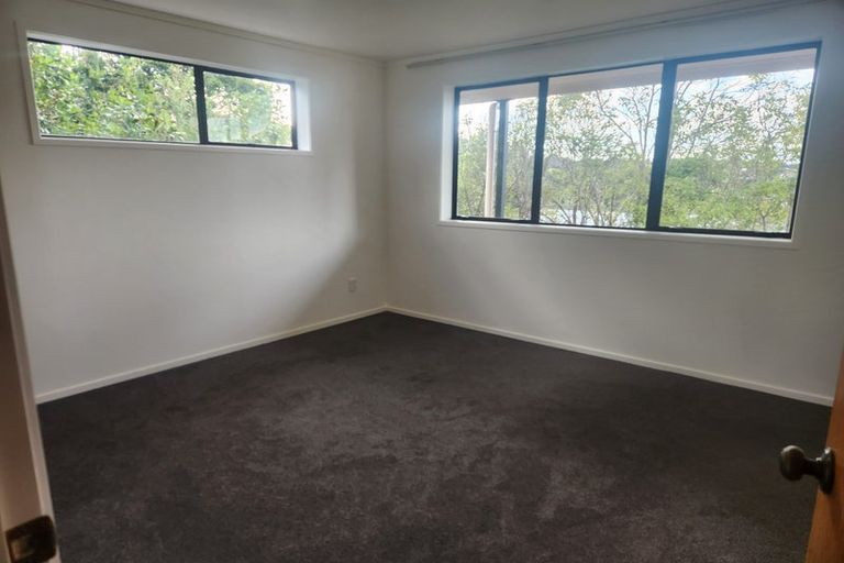 Photo of property in 84a/2 Avonleigh Road, Green Bay, Auckland, 0604
