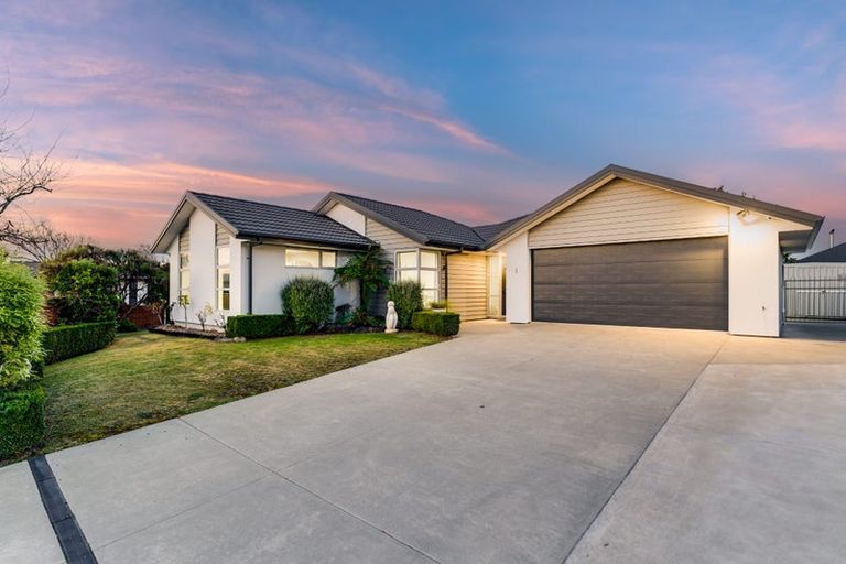 Photo of property in 1 Orca Lane, Parklands, Christchurch, 8083