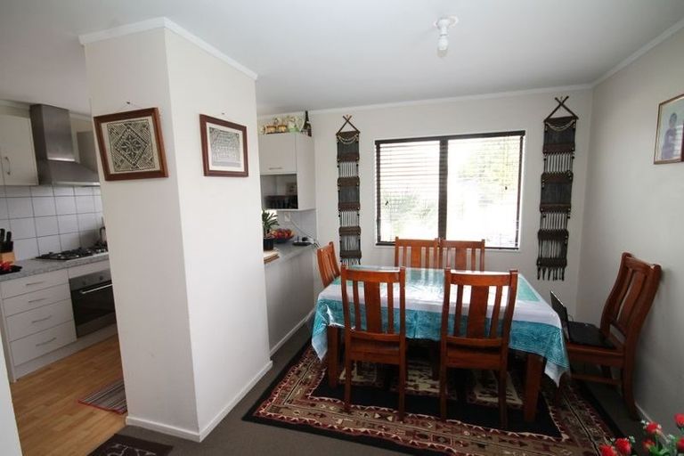 Photo of property in 2/9 Porchester Road, Papakura, 2110
