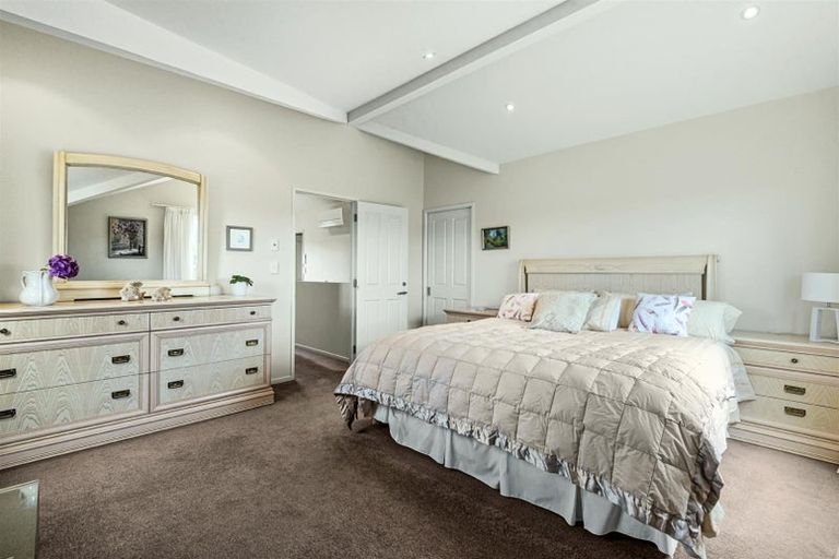 Photo of property in 42 Hart Road, Hauraki, Auckland, 0622