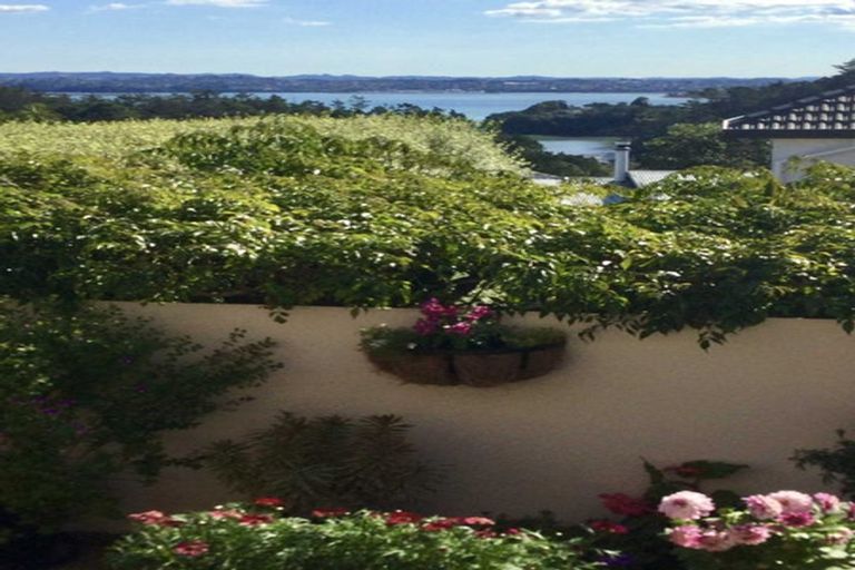 Photo of property in 2/71 Balmain Road, Birkenhead, Auckland, 0626