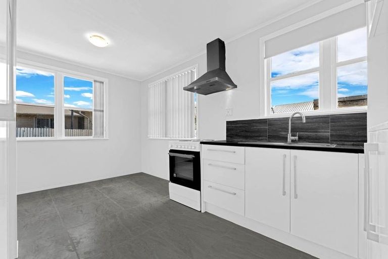 Photo of property in 1/18 Harper Street, Papakura, 2110