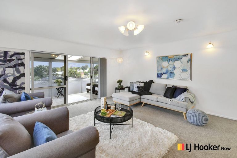 Photo of property in 5 Carbery Place, Manurewa, Auckland, 2102