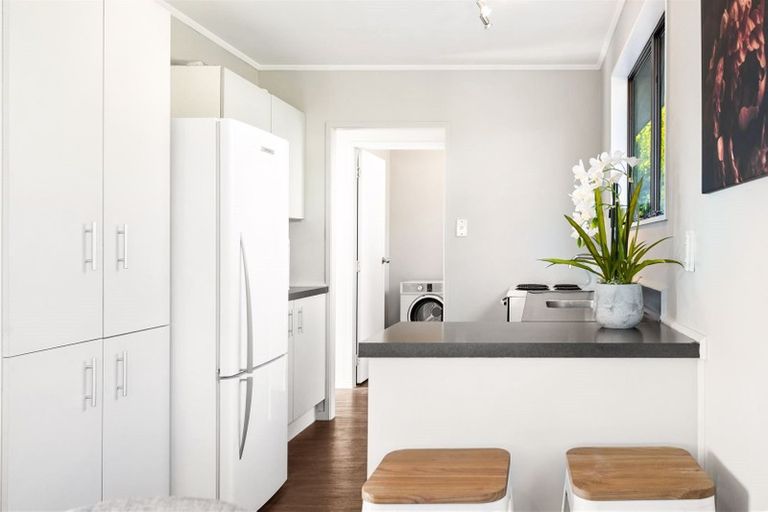 Photo of property in 24 Hassan Drive, Massey, Auckland, 0614