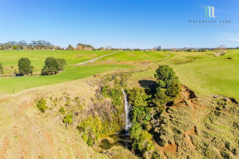 Photo of property in 2 Waterfall Lane, Kerikeri, 0230