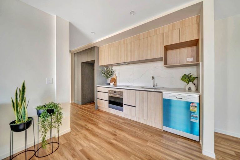 Photo of property in 2/5g Dishys Road, Flat Bush, Auckland, 2019