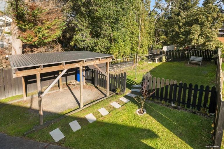 Photo of property in 1/56 Glenvar Road, Torbay, Auckland, 0630