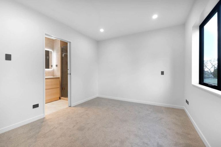 Photo of property in 3/399 Massey Road, Mangere East, Auckland, 2024