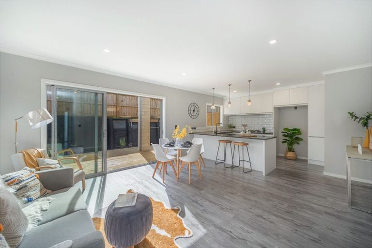 Photo of property in 10/15u Onukutara Place, Huntington, Hamilton, 3281