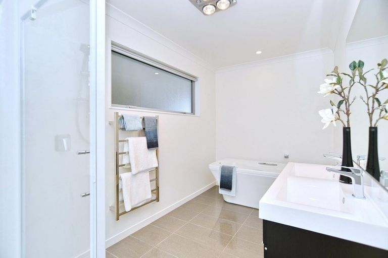 Photo of property in 7 Reeves Road, Rangiora, 7400