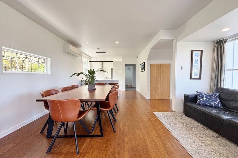 Photo of property in 108 Dyers Pass Road, Cashmere, Christchurch, 8022