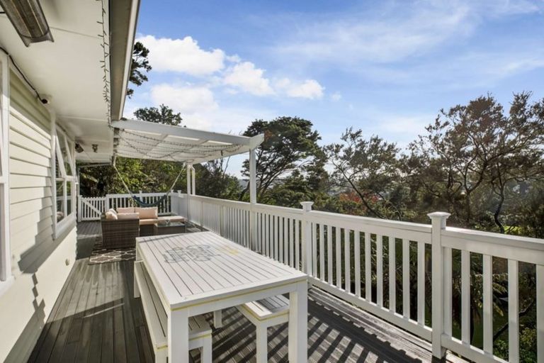 Photo of property in 10 Kia Ora Road, Beach Haven, Auckland, 0626