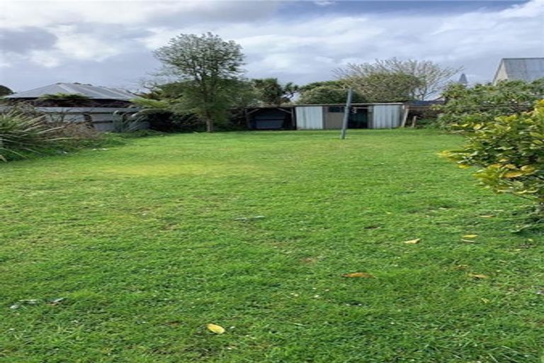 Photo of property in 61 Russell Street, Westport, 7825