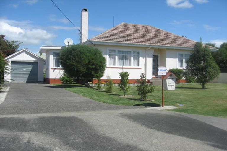 Photo of property in 2 Hodge Place, Aramoho, Whanganui, 4500
