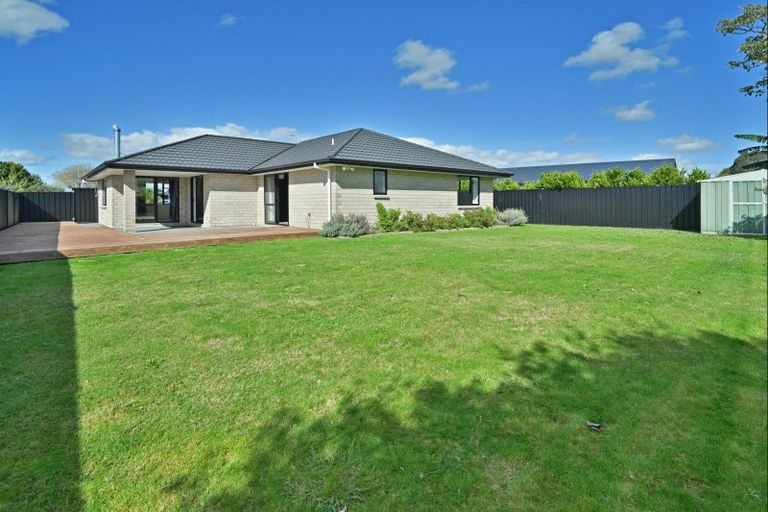 Photo of property in 22 Read Crescent, Clive, 4102