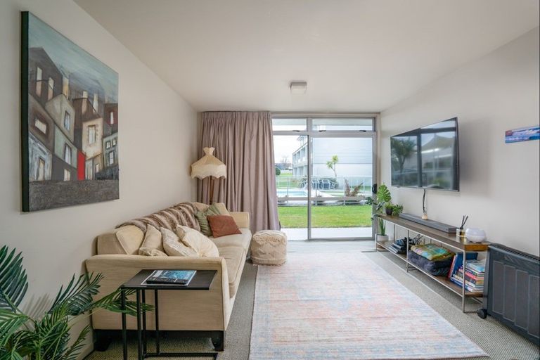 Photo of property in 300 Lake Terrace, Two Mile Bay, Taupo, 3330