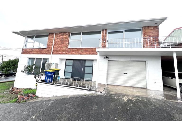 Photo of property in 117 Golf Road, New Lynn, Auckland, 0600