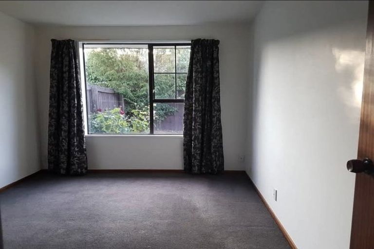 Photo of property in 68a Sarabande Avenue, Redwood, Christchurch, 8051