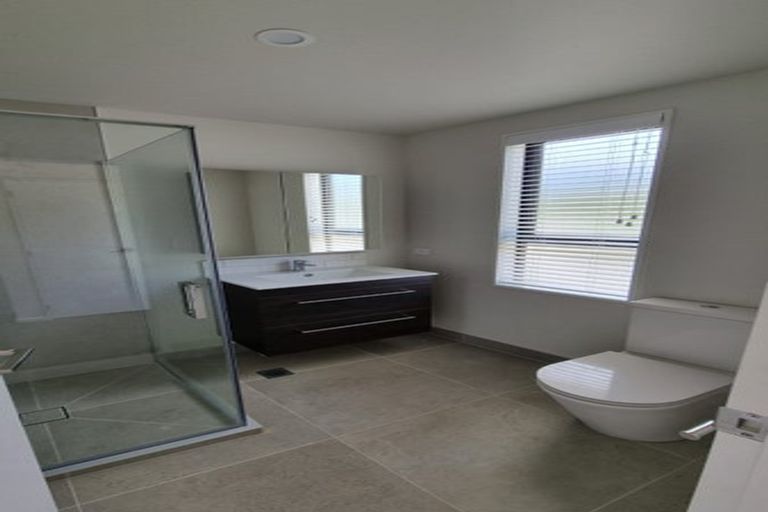 Photo of property in 2/28 Raukawa Street, Stokes Valley, Lower Hutt, 5019