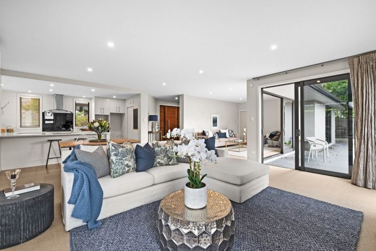 Photo of property in 9b Gillean Street, Havelock North, 4130