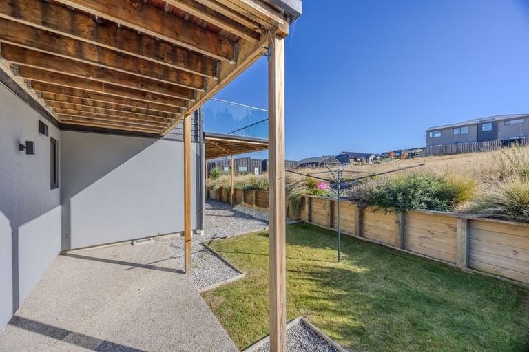 Photo of property in 60 Kirimoko Crescent, Wanaka, 9305