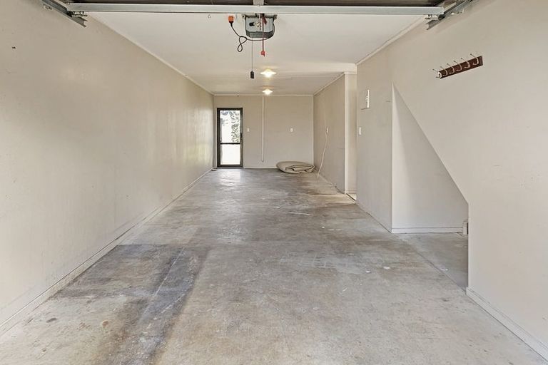 Photo of property in 98d Naylors Drive, Mangere, Auckland, 2022