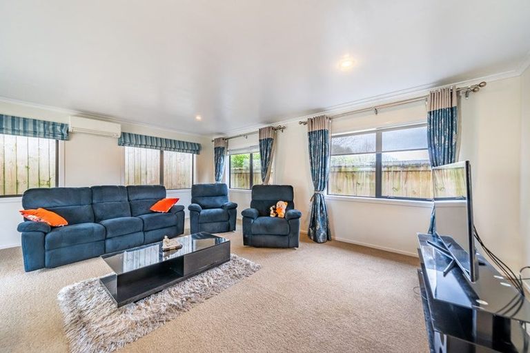 Photo of property in 75 Farmer Crescent, Taita, Lower Hutt, 5011