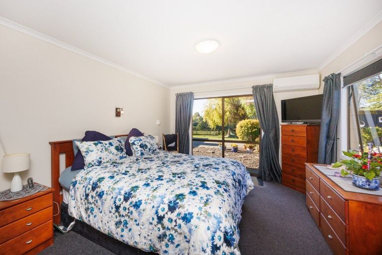 Photo of property in 34 Hazelhurst Line, Kelvin Grove, Palmerston North, 4470
