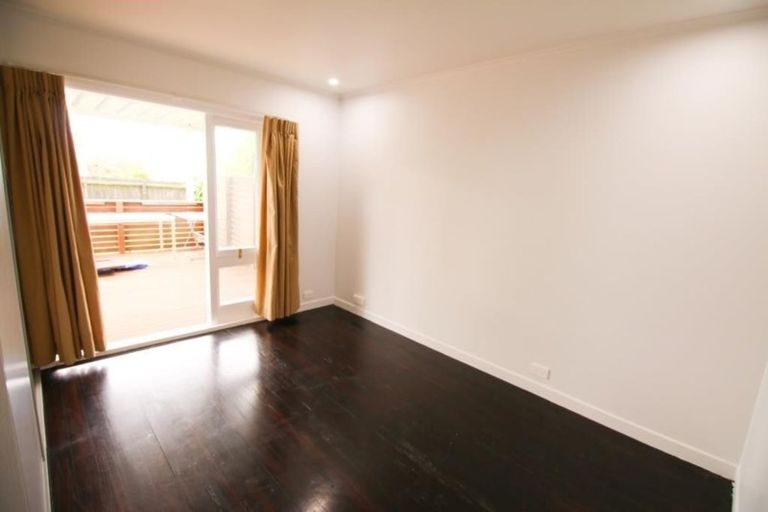 Photo of property in 1/154 Glengarry Road, Glen Eden, Auckland, 0602