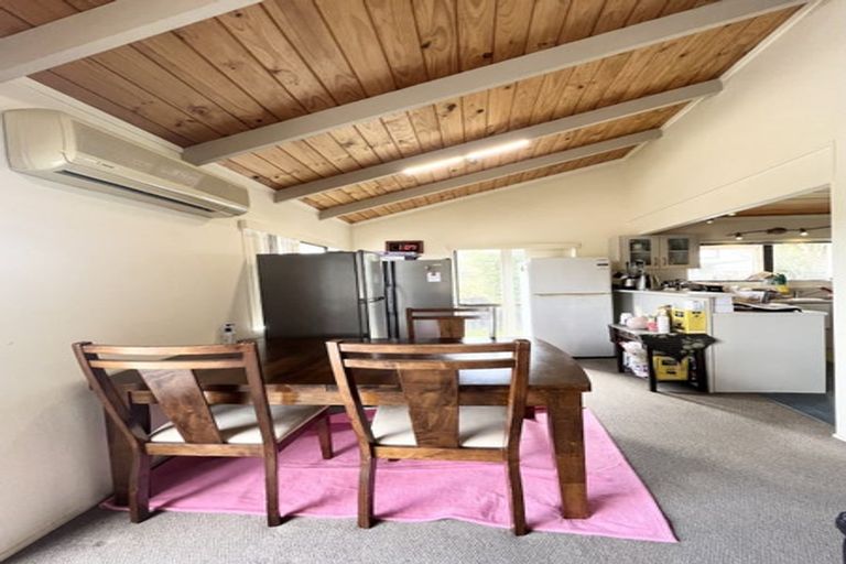 Photo of property in 54 Kennedy Avenue, Forrest Hill, Auckland, 0620