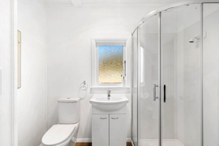 Photo of property in Jellicoe Street, Mayfair, Hastings, 4122