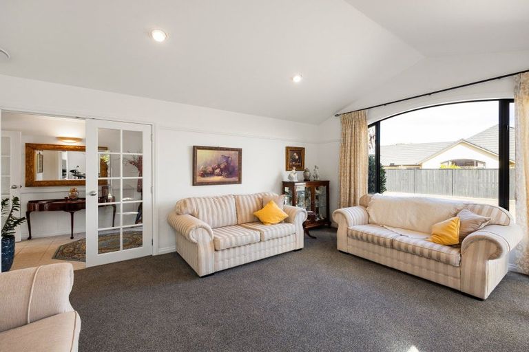 Photo of property in 16 Strathconnan Court, Rototuna, Hamilton, 3210