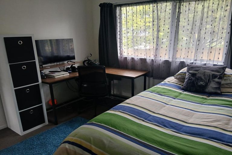 Photo of property in 3 Buisson Glade, West Harbour, Auckland, 0618