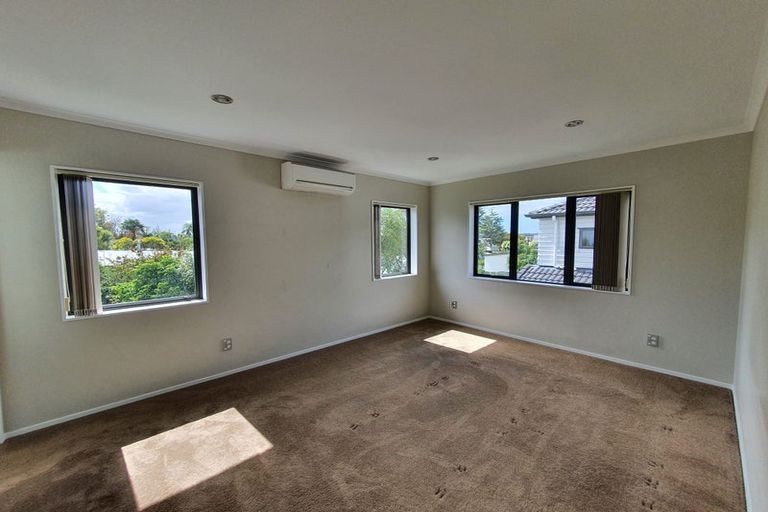 Photo of property in 813 Te Atatu Road, Te Atatu Peninsula, Auckland, 0610